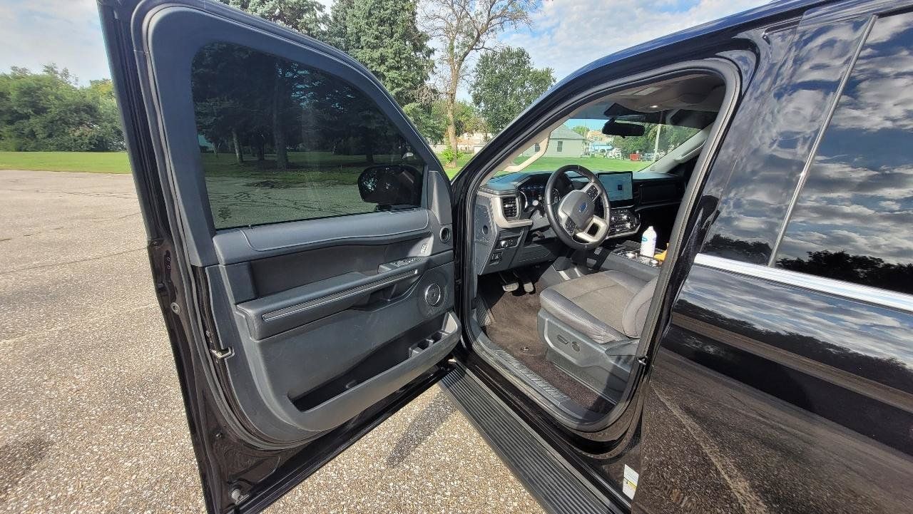 Used 2022 Ford Expedition XL AWD/4WD image 7