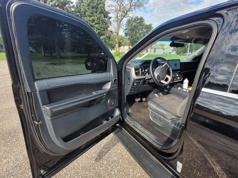 Used 2022 Ford Expedition XL AWD/4WD image 7