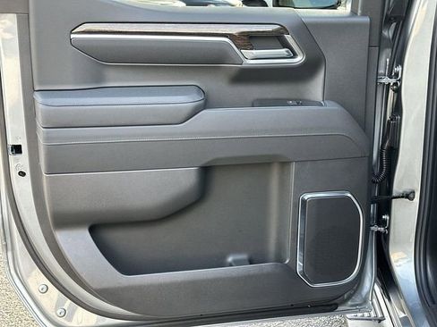 New 2026 GMC Sierra 1500 Elevation w/ LPO, Elevation Black Package image 24