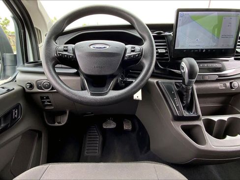 Used 2023 Ford Transit 350 XLT image 5