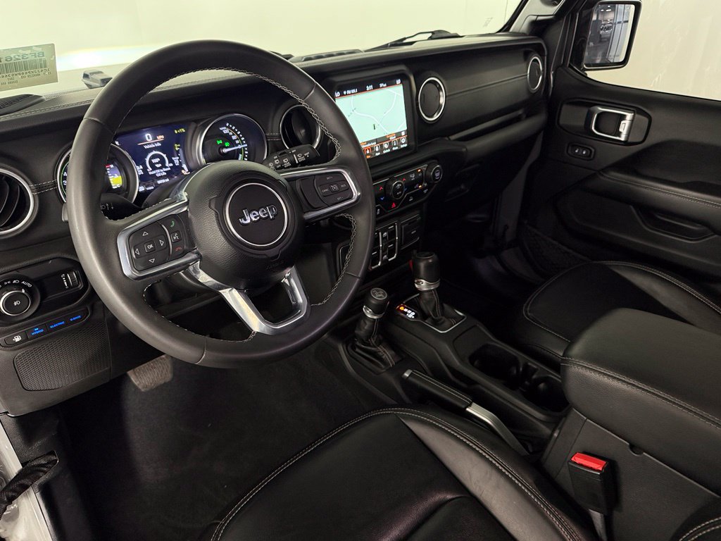 Used 2023 Jeep Wrangler Unlimited Sahara AWD/4WD image 13
