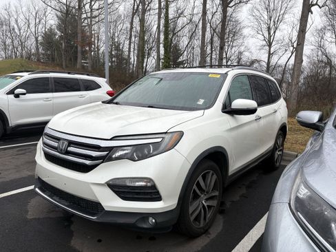Used 2017 Honda Pilot Elite image 3