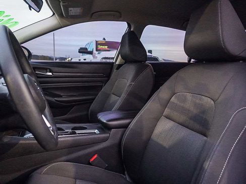 Used 2019 Nissan Altima 2.5 S image 17