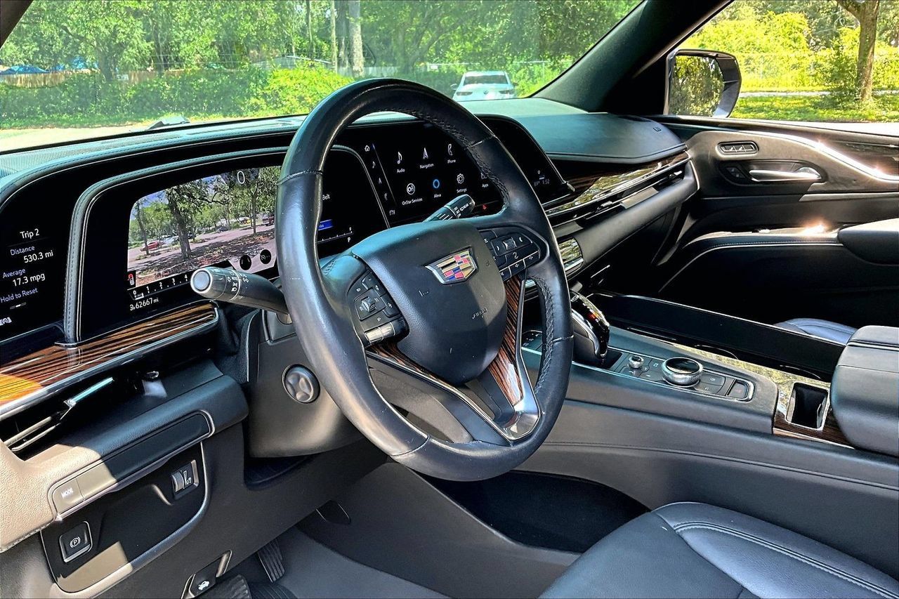 Used 2022 Cadillac Escalade Luxury RWD image 14