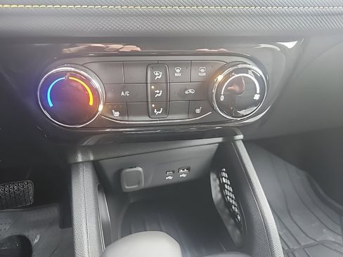 Used 2025 Chevrolet TrailBlazer ACTIV w/ Driver Confidence Package image 14