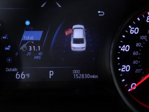 Used 2018 Toyota Camry XSE image 8