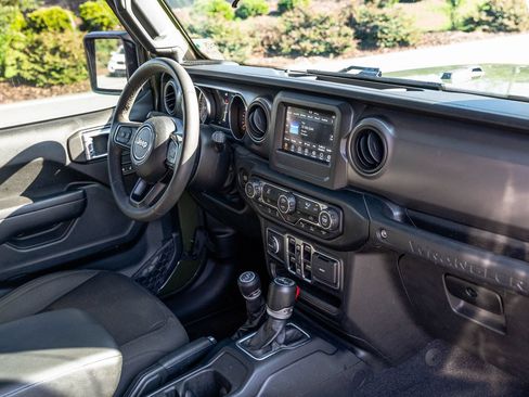 Used 2023 Jeep Wrangler Unlimited Sport AWD/4WD image 13