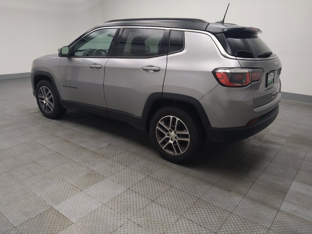 Used 2018 Jeep Compass Latitude w/ Popular Equipment Group FWD image 3