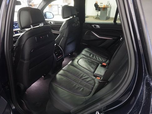 Used 2019 BMW X5 xDrive50i w/ M Sport Package image 27