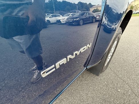 Used 2019 GMC Canyon SLE w/ Driver Alert Package image 30