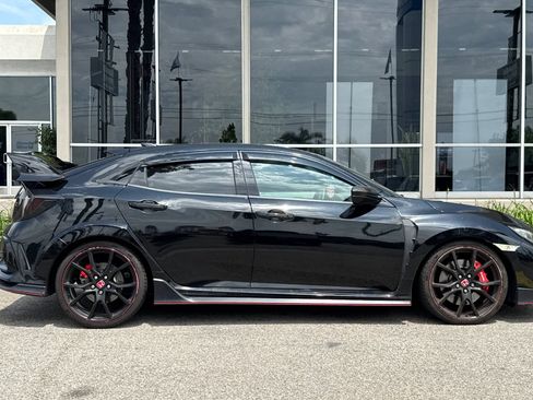 Used 2018 Honda Civic Type R image 4