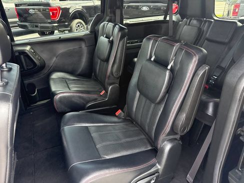 Used 2017 Dodge Grand Caravan GT FWD image 23