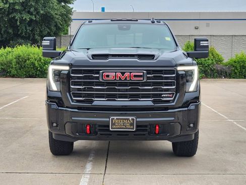 Used 2025 GMC Sierra 2500 AT4 w/ AT4 Premium Plus Package AWD/4WD image 2