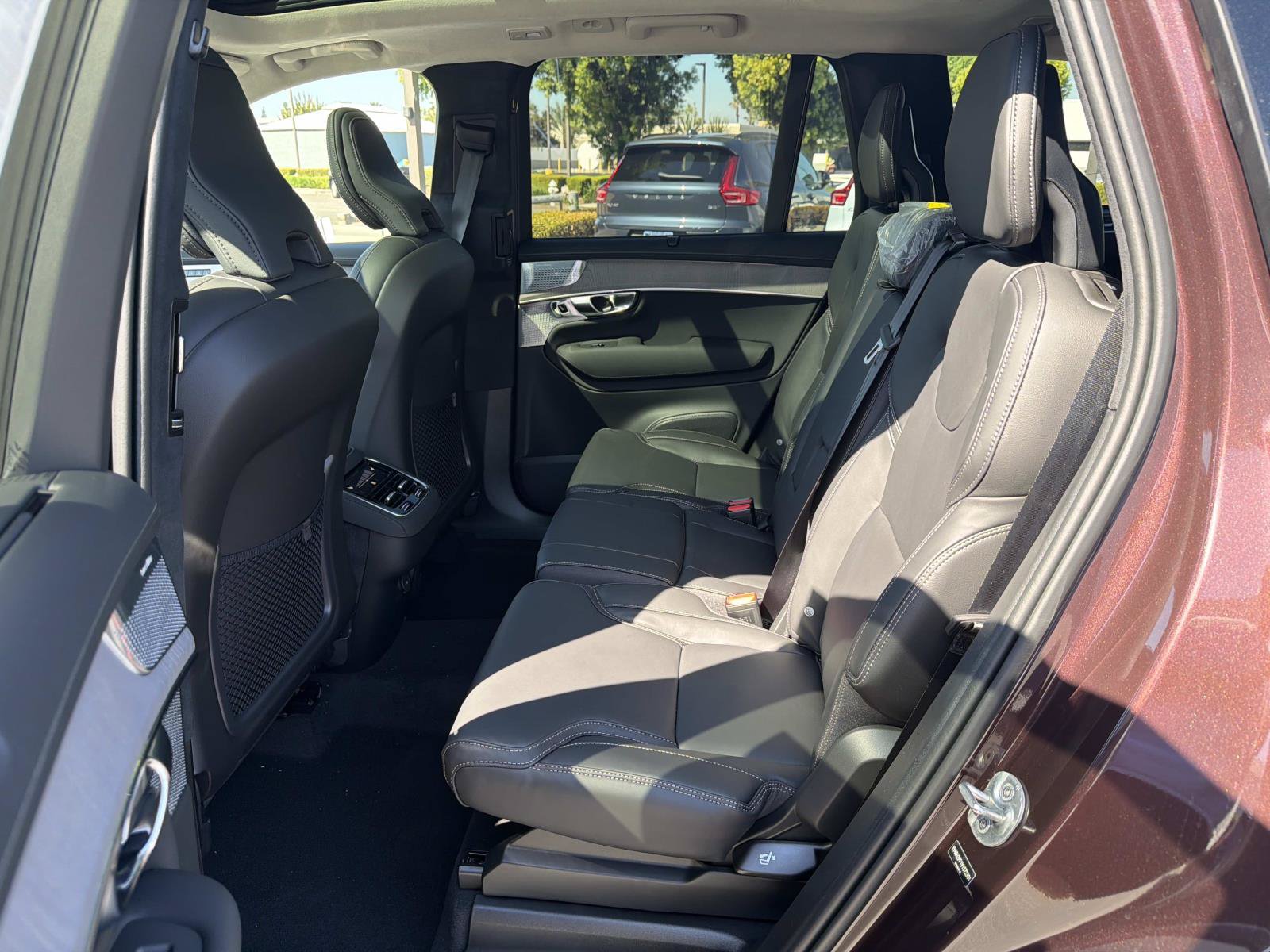 New 2027 Volvo XC90 B6 Ultra AWD/4WD image 17