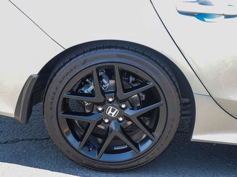 Used 2025 Honda Civic Sport image 9