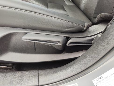 Used 2025 Honda Civic Sport image 22