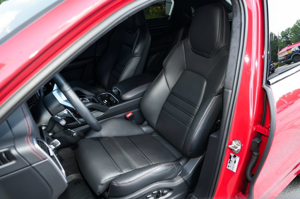Certified 2023 Porsche Cayenne GTS AWD/4WD image 5