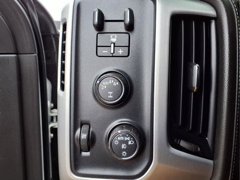 Used 2018 GMC Sierra 1500 SLT image 15