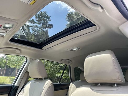 Used 2018 Subaru Outback 2.5i Limited AWD/4WD image 11