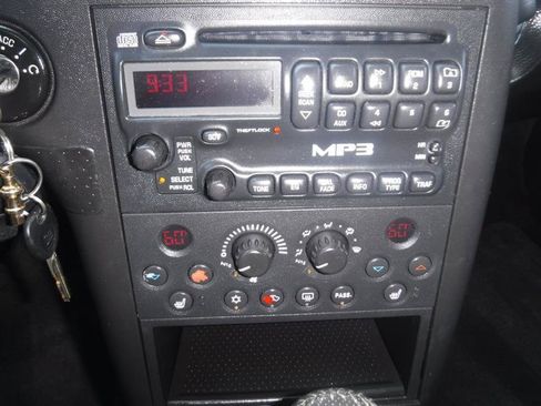 Used 2006 Pontiac Grand Prix w/ Premium Package FWD image 35