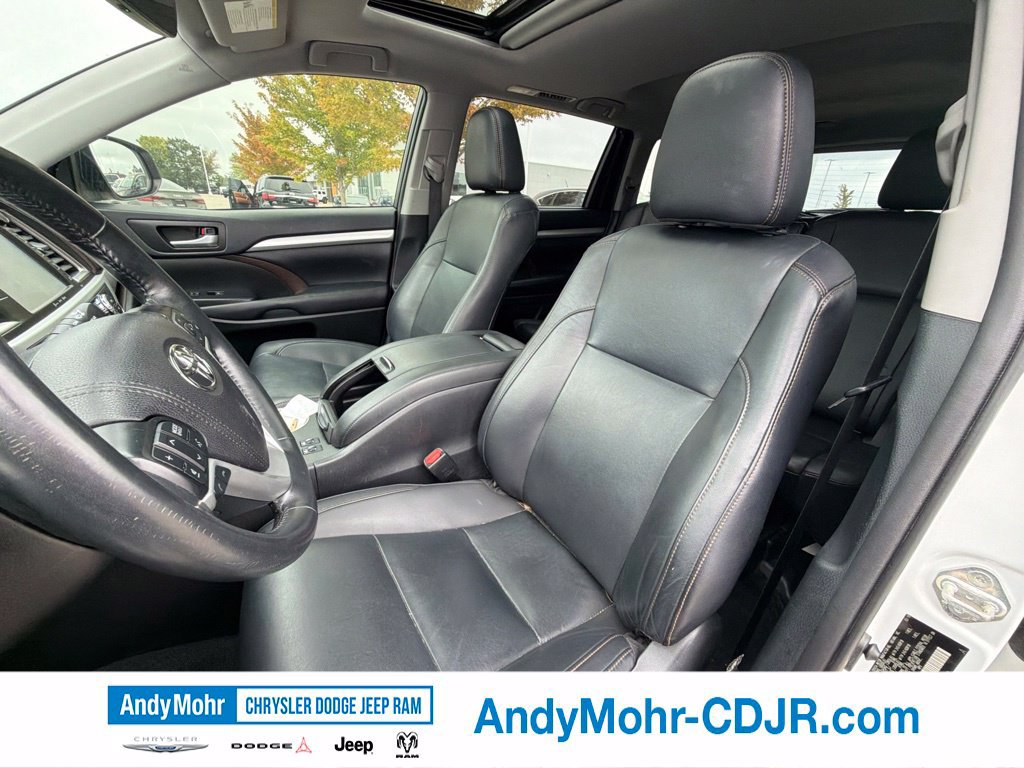 Used 2019 Toyota Highlander XLE AWD/4WD image 8