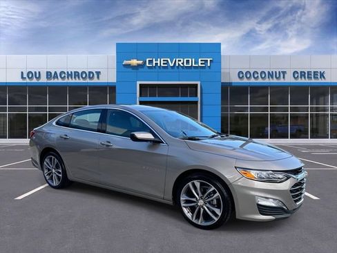 Used 2024 Chevrolet Malibu LT FWD image 2