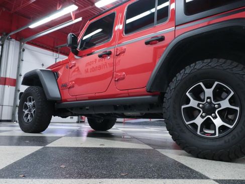 Used 2022 Jeep Wrangler Unlimited Rubicon w/ LED Lighting Group AWD/4WD image 33
