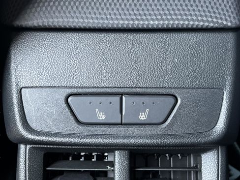Used 2025 Chevrolet Equinox RS w/ Safety and Technology Package FWD image 12
