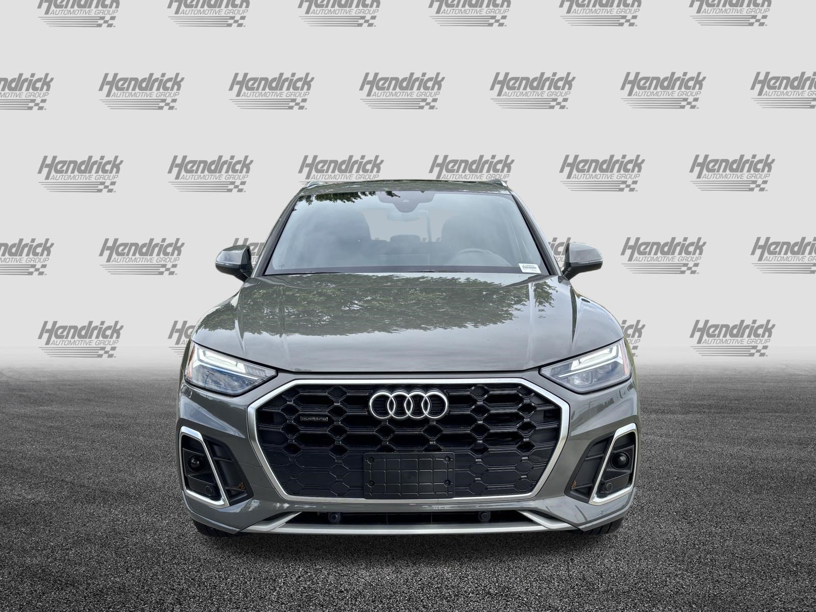 Certified 2023 Audi Q5 2.0T Premium w/ Convenience Package AWD/4WD image 3