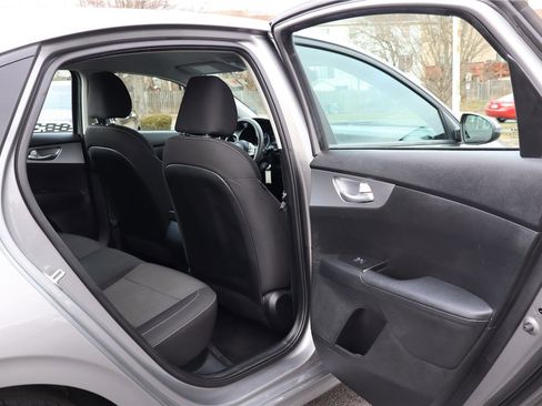 Used 2022 Kia Forte LXS w/ LXS Technology Package image 28