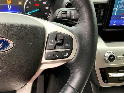 Used 2022 Ford Explorer XLT w/ Equipment Group 202A RWD image 26