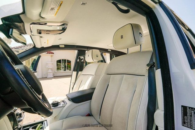 Used 2020 Rolls-Royce Phantom Sedan RWD image 45