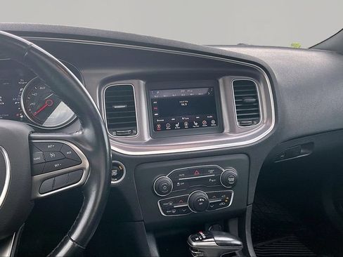 Used 2021 Dodge Charger SXT w/ Leather Interior Group RWD image 6