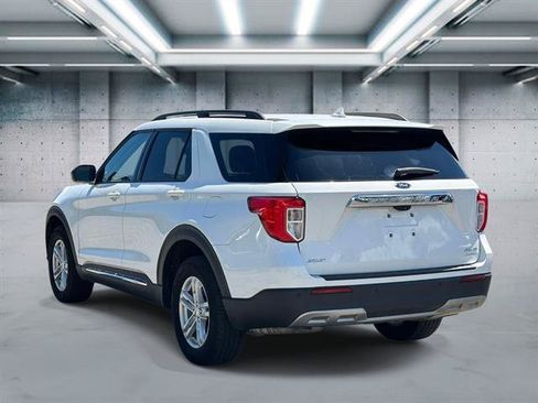 Used 2023 Ford Explorer XLT w/ Equipment Group 202A AWD/4WD image 6