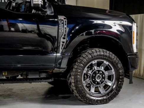 Used 2024 Ford F250 XL w/ STX Appearance Package AWD/4WD image 7