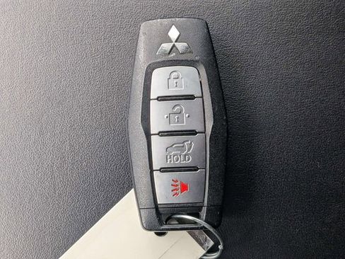 Used 2024 Mitsubishi Outlander SE AWD/4WD image 32