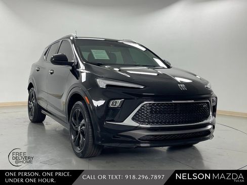 Used 2024 Buick Encore GX Sport Touring image 4