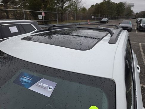 Used 2022 Jeep Grand Cherokee Limited 4xe image 7