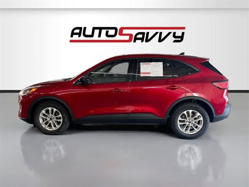 Used 2022 Ford Escape SE w/ SE Sport Appearance Package image 4