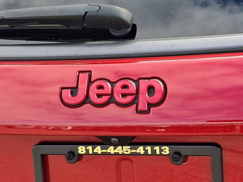 Used 2022 Jeep Compass Limited image 29