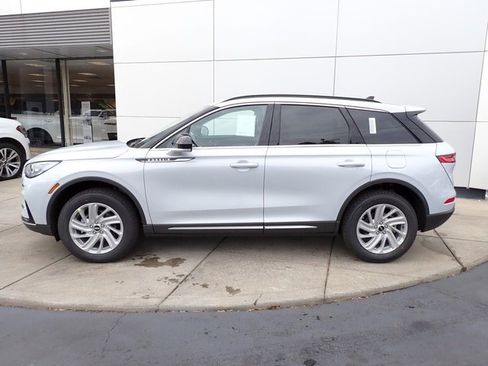 New 2026 Lincoln Corsair Premiere image 2