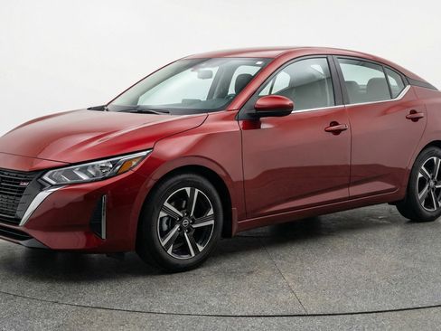 Used 2025 Nissan Sentra SV FWD image 2