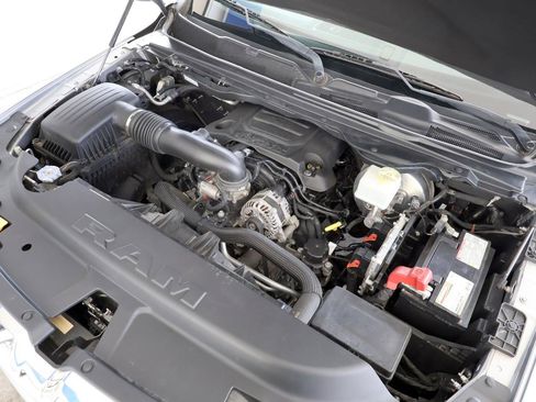 Used 2019 RAM 1500 Laramie AWD/4WD image 34