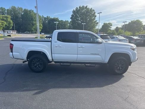 Used 2023 Toyota Tacoma SR5 w/ Technology Package AWD/4WD image 2