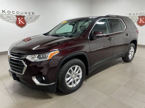 Used 2020 Chevrolet Traverse LT w/ Driver Confidence II Package image 3