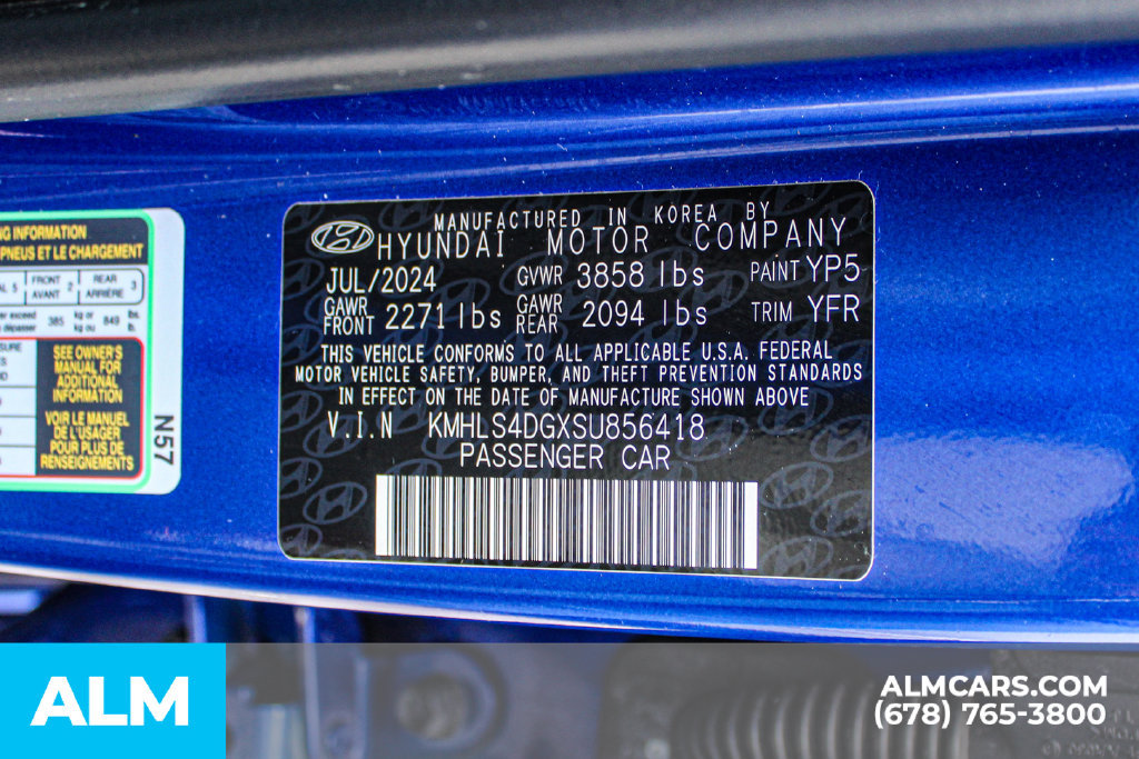 Used 2025 Hyundai Elantra SEL FWD image 40