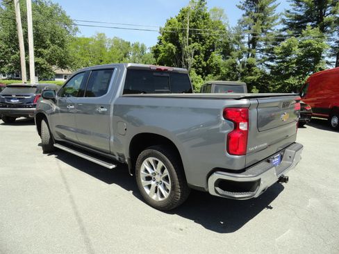 Used 2022 Chevrolet Silverado 1500 LTZ w/ LTZ Premium Package AWD/4WD image 7
