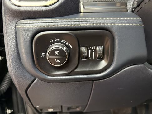 Used 2019 RAM 2500 Limited AWD/4WD image 22