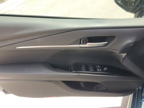 Used 2025 Toyota Camry SE image 17