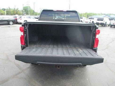 Used 2020 Chevrolet Silverado 1500 LT Trail Boss AWD/4WD image 9